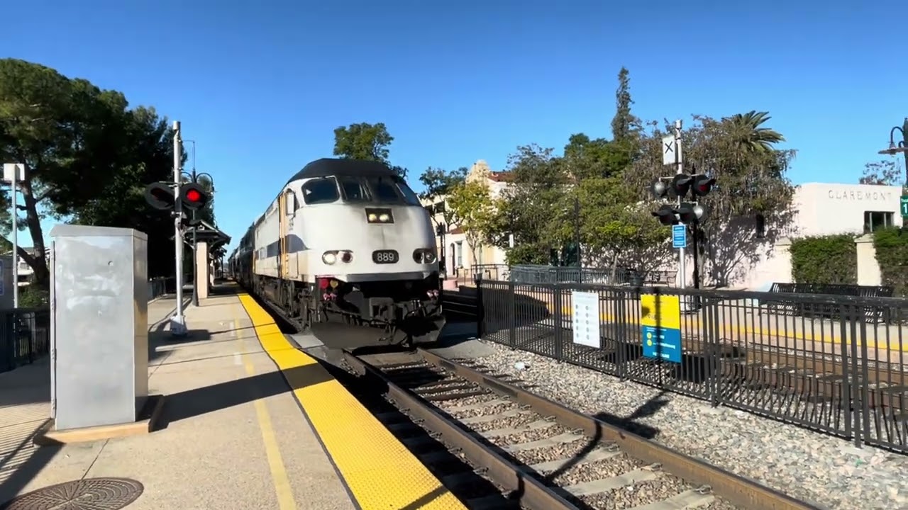 Seeing spotted trains @ Buses at upland to Claremont Anaheim Irvine @ San Clemente 12/29/25