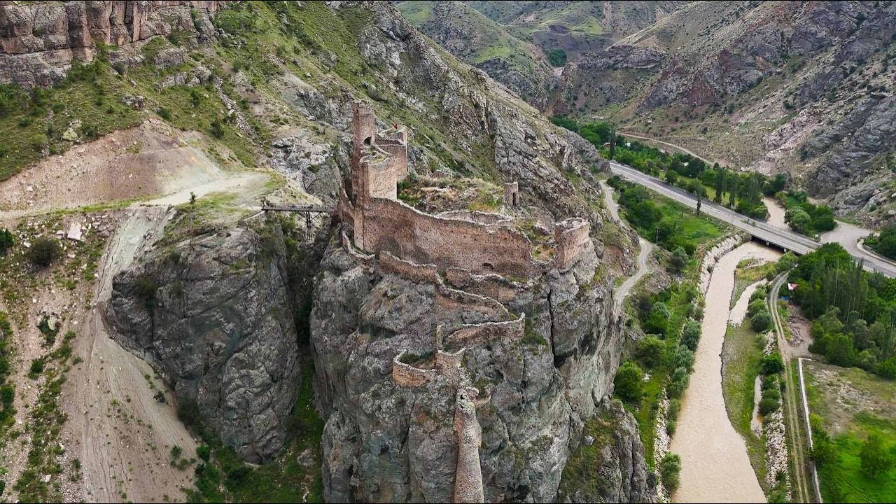 BU KALE ERZURUM'DA AMA KİMSE BİLMİYOR! ENGÜZEK KALESİNİ KEŞFETTİM