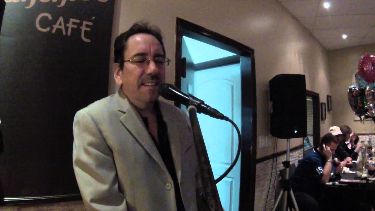 Easy. Robert Morales @ Munchies Café