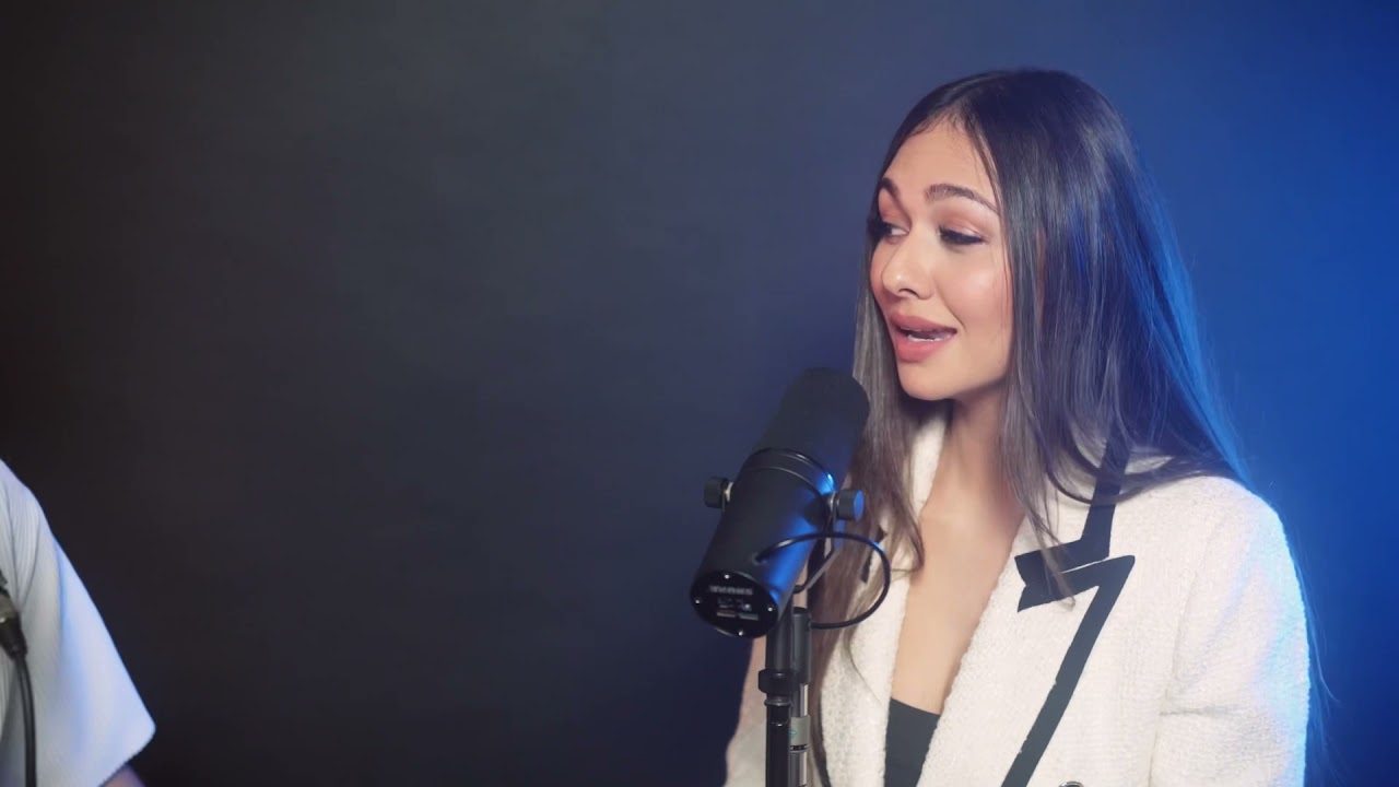 Hold us together - H.E.R (Covered by; Gareth White & Chevelly)