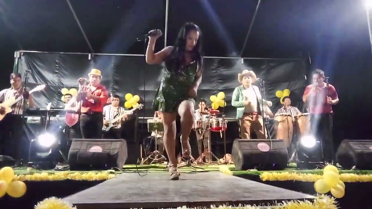 Mix huaynitos traviesos del amor en concierto en vivo Olmos recibiendo el año nuevo 2024