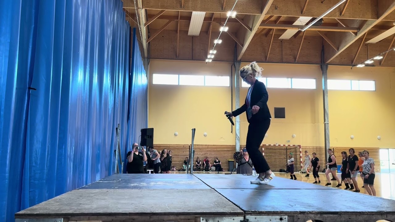 Therapy Line Dance by Esmeralda van de Pol @ 2024 The French