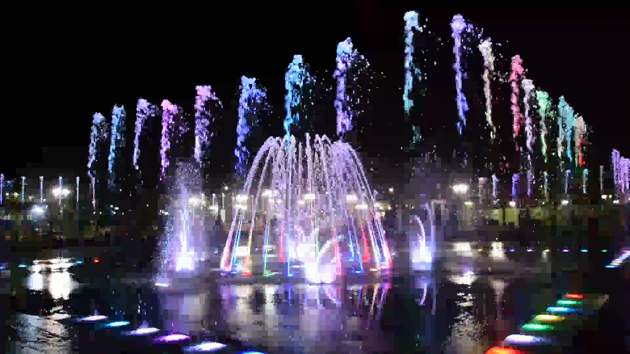 Музыкальный фонтан на левобережной Ростова на Дону