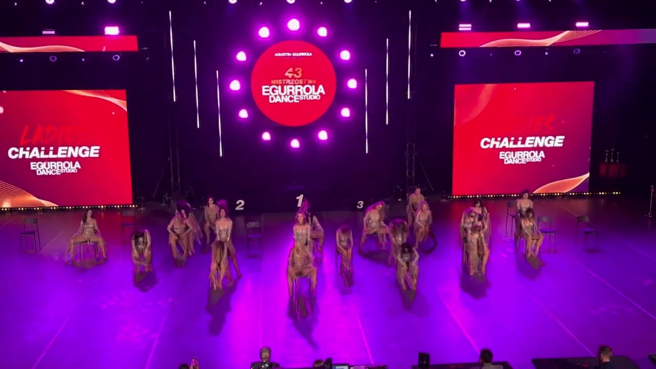 43 Mistrzostwa Egurrola Dance Studio, 1 miejsce w kategorii latino solo. Grupa Masters