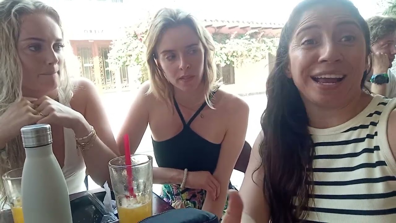 WHAT FOREIGNERS SAY ABOUT CALI AND COLOMBIA 😃