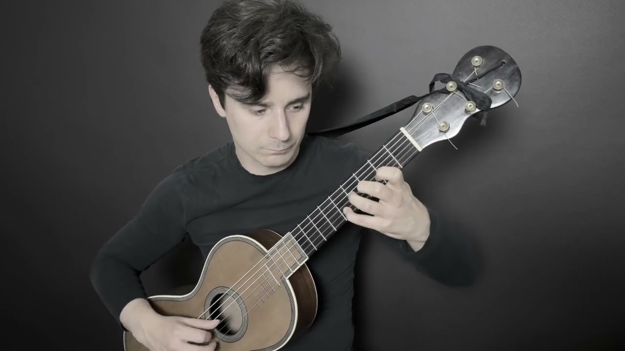 Mauro Giuliani Allegro Spiritoso from Sonata Op. 15 on an Early Romantic Guitar with Gut Strings