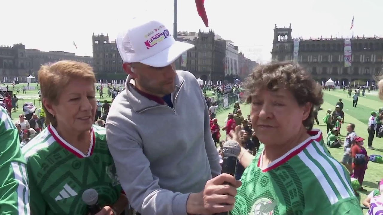 Presentación de la clase de futbol más grande del mundo en el Zócalo capitalino | Capital 21