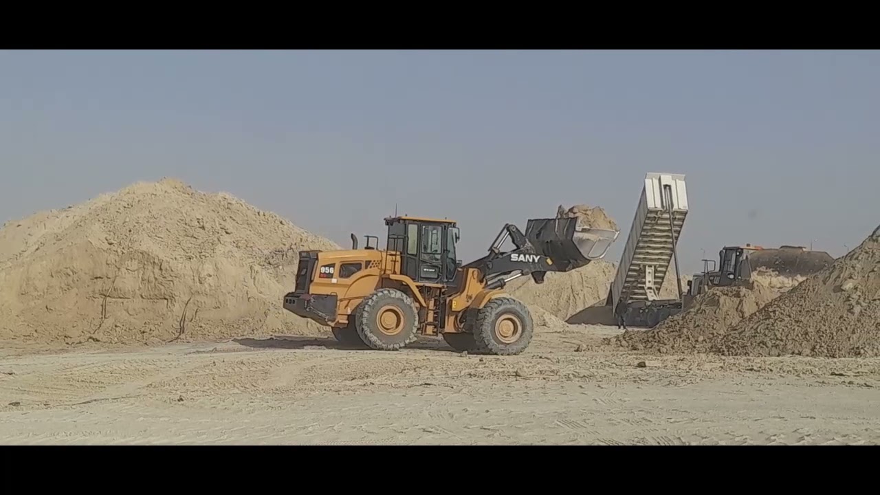 MIXING SUB BASE MATERIALS BULLDOZER AND WHEEL LOADERS ON THE RUN