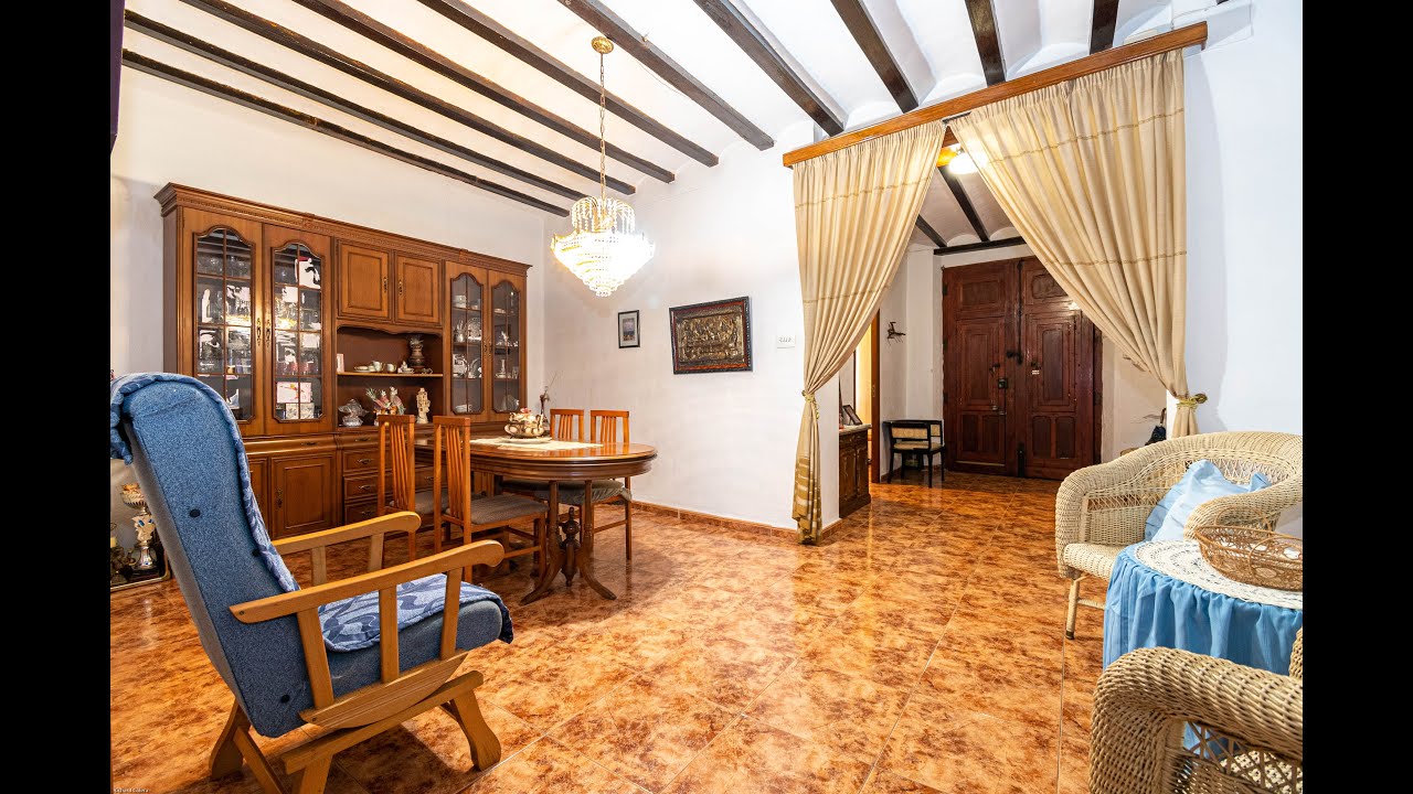 FANTÁSTICA CASA DE PUEBLO