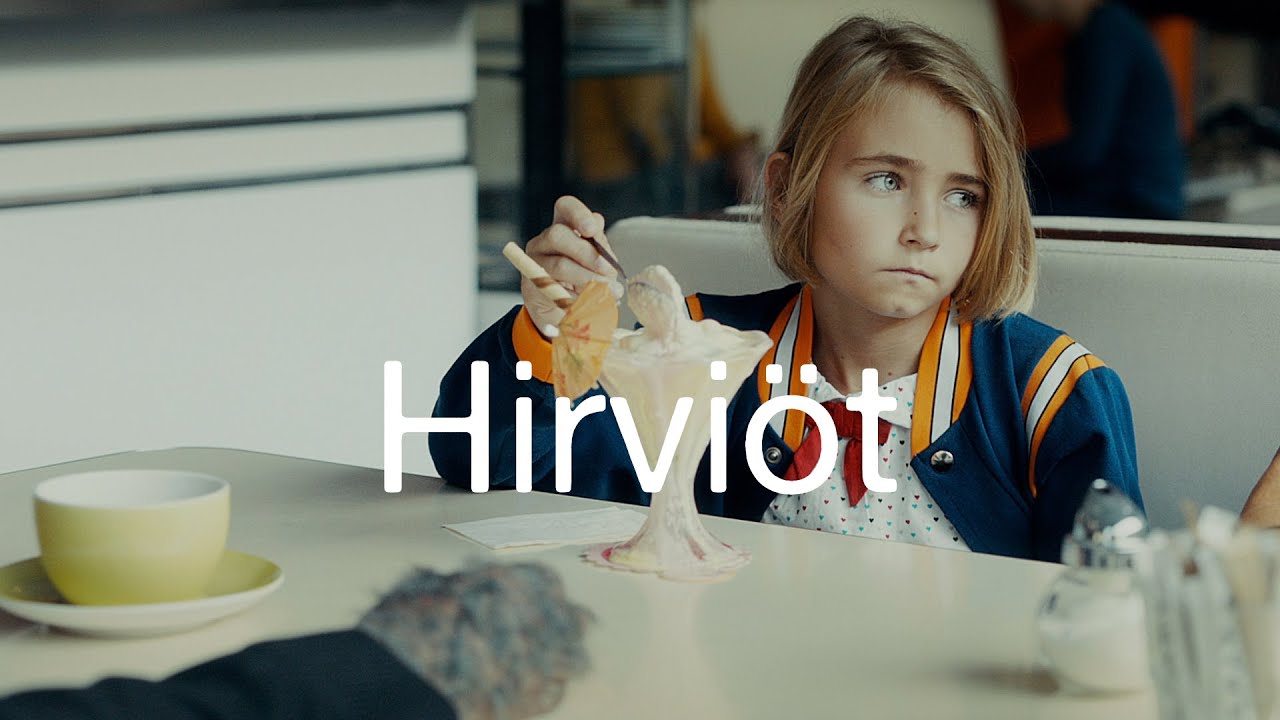 Lasinen lapsuus - Hirvi&ouml;t