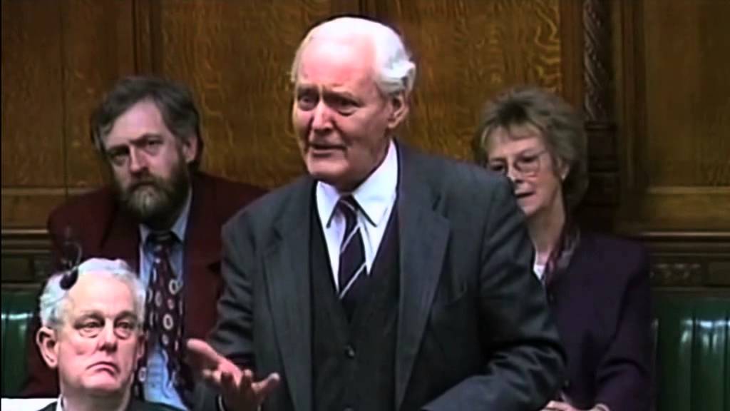 Hilary Benn's speech in support of the strikes, met by applause in Parliament
