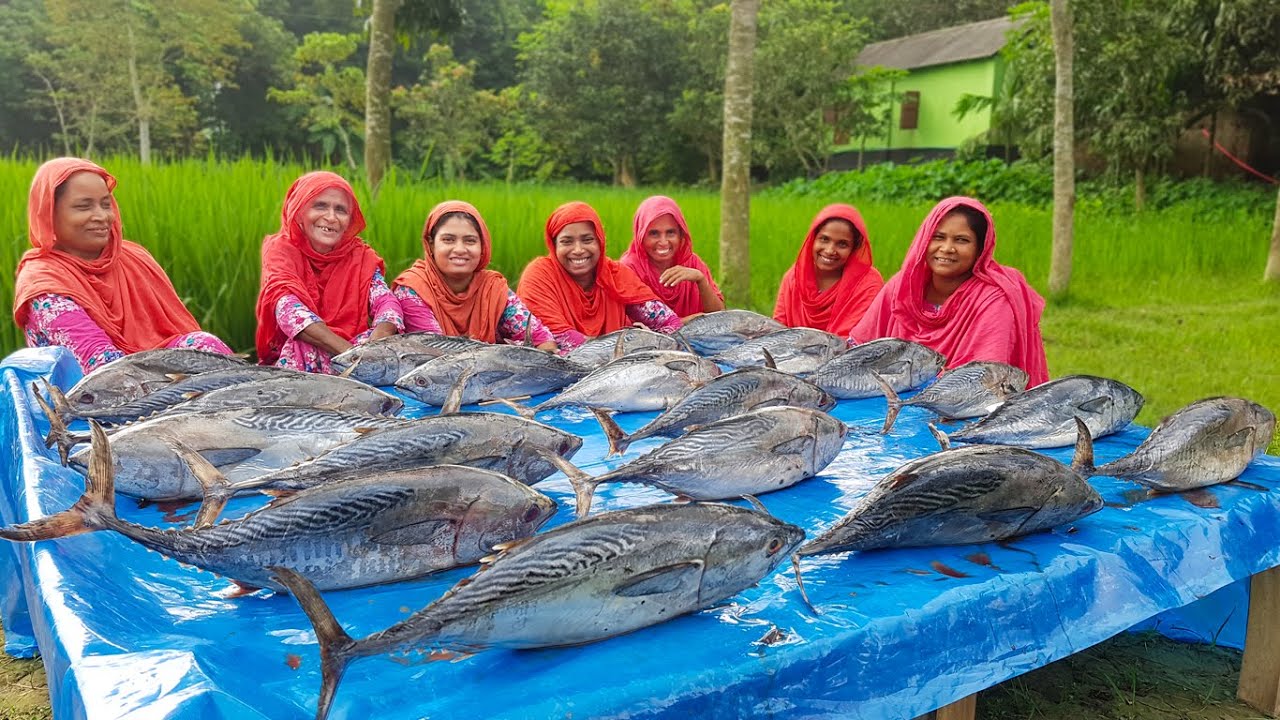 70 KG Tuna Fish Delicious Curry Cooking - Tasty Tuna For Full Village People - Food For Needier