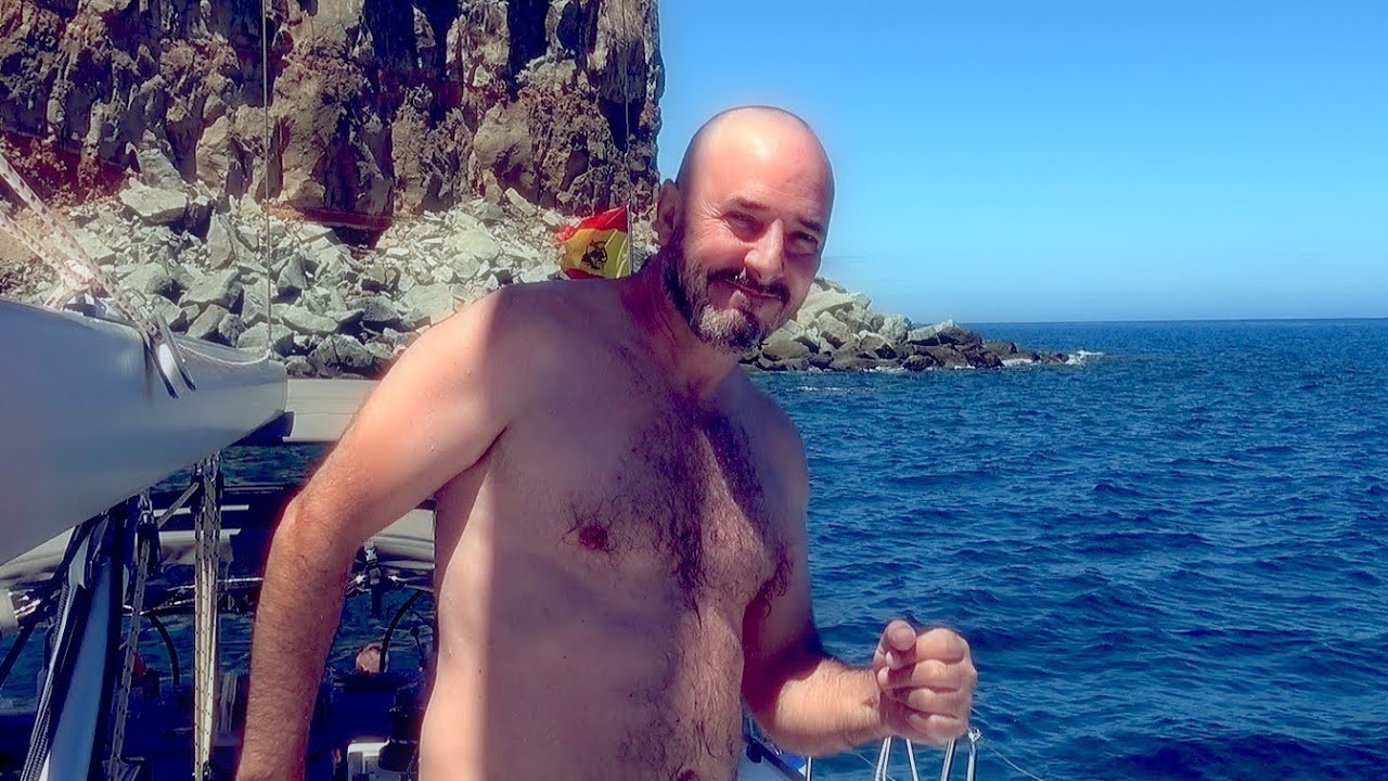 Lázaro Carrasco - Es todo un show (Vídeo oficial)