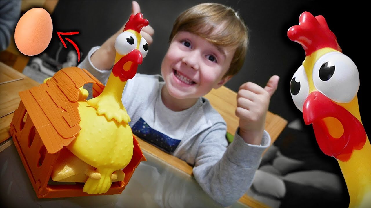 JOGO DA GALINHA QUE BOTA OVO!! Brinquedos Legais com Familia Brancoala