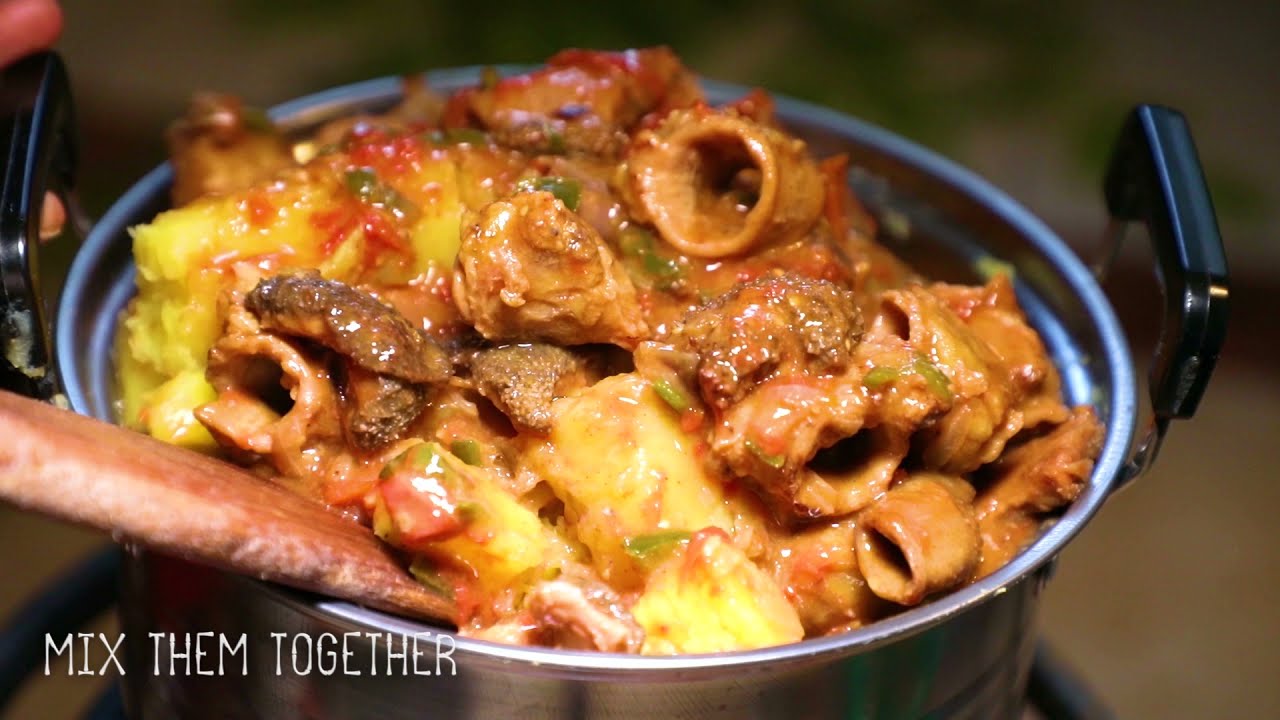 How to Cook Simple delicious offals mixed with Bananas( katogo) | THE AFRICAN BREAKFAST