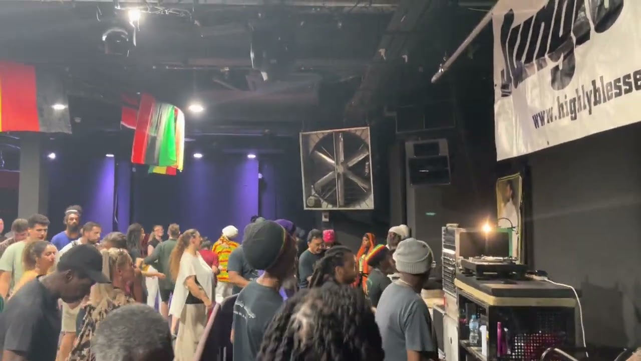Aba Shanti playing Ashanti Selah - Awaiting the Glory @ E1 14/08/22