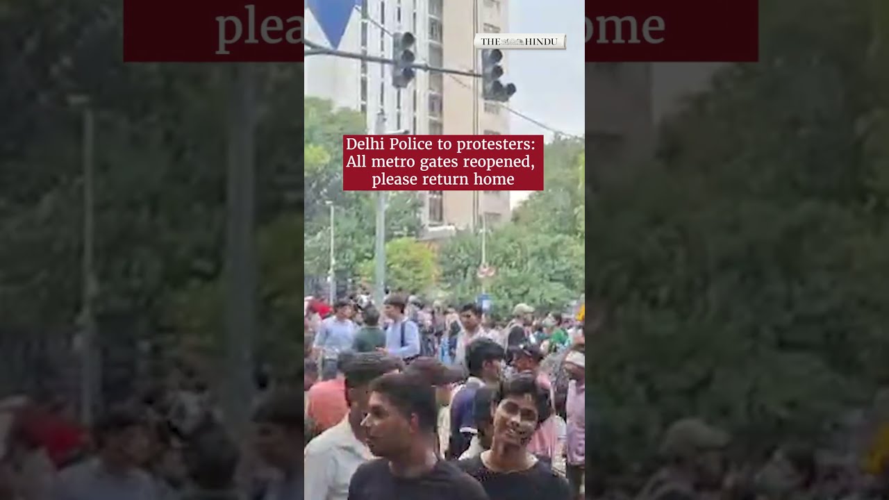 Полиция Дели протестующим: все входы в метро открыты, пожалуйста, возвращайтесь домой