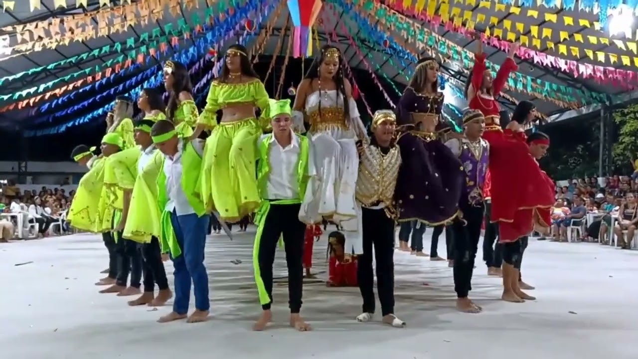 Dança cigana - E. E. Waldemarina Ferreira