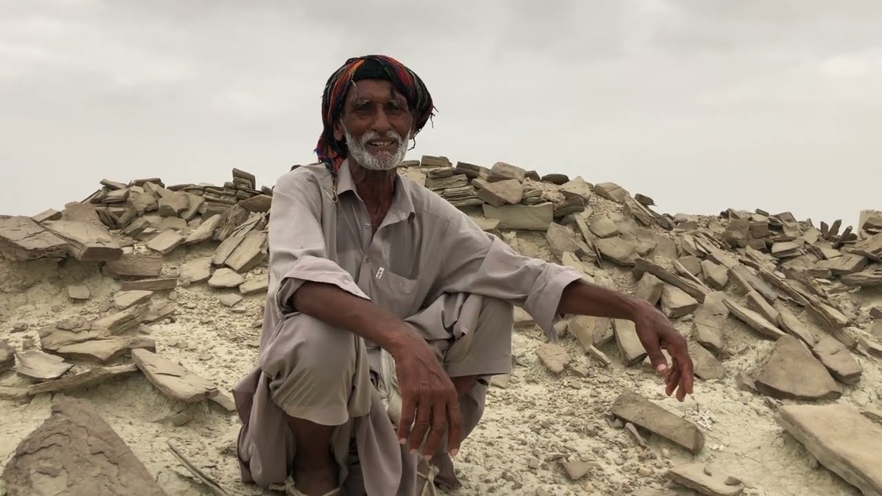 ناکو ناگُمان اسادیگ زیارت باریا لاتے گپ کنگیں ویڑیو بچارے دیما شینگ ءُ تالان بکنے