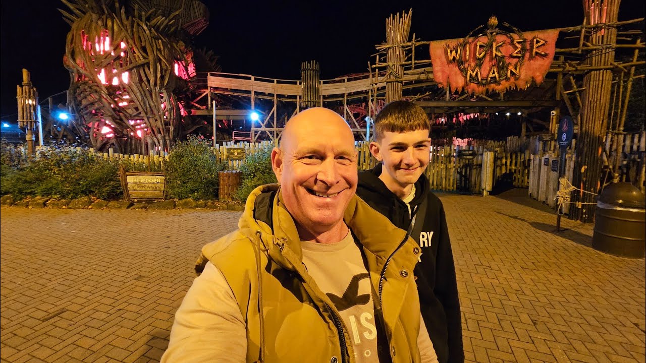 Tech Giant Family | Alton Towers Scarefest 2024 . Rides & Mazes REVIEWED!