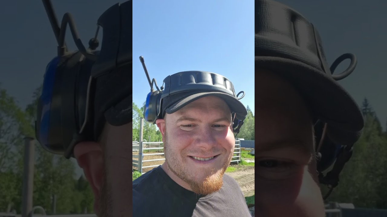 Sprider gödning med bogballe 2000 å valmet 903. Erkänner även att jag gör fel. (ibland 😜)