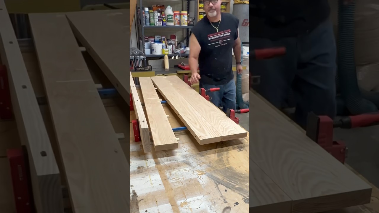I glue up table tops in two panels. This is the first panel. Will do the same to the second panel.💯