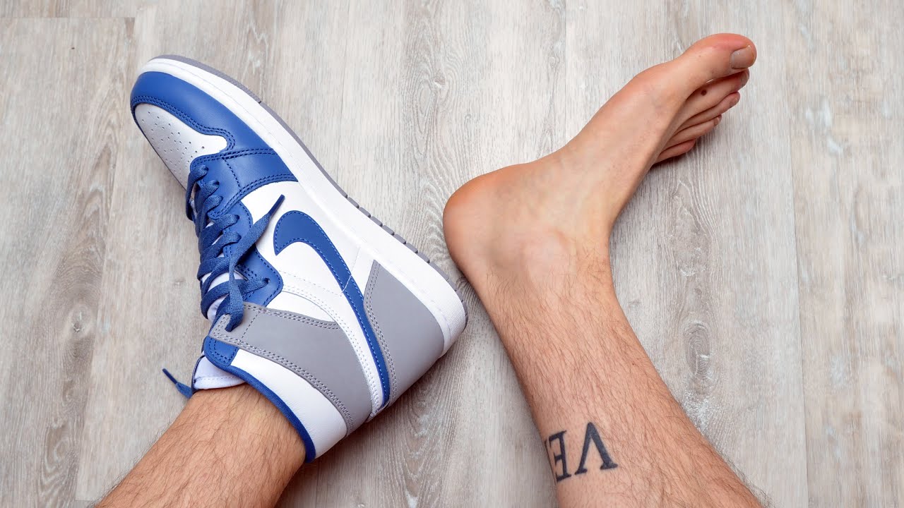 Jordan 1 True Blue With vs  Without Socks Review