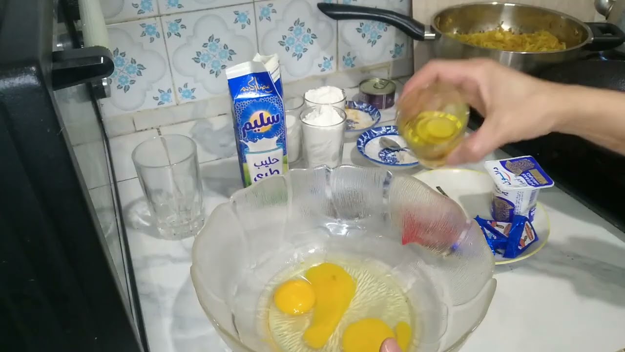 كيش بحجم عاءلي بالعجينة السائلة 