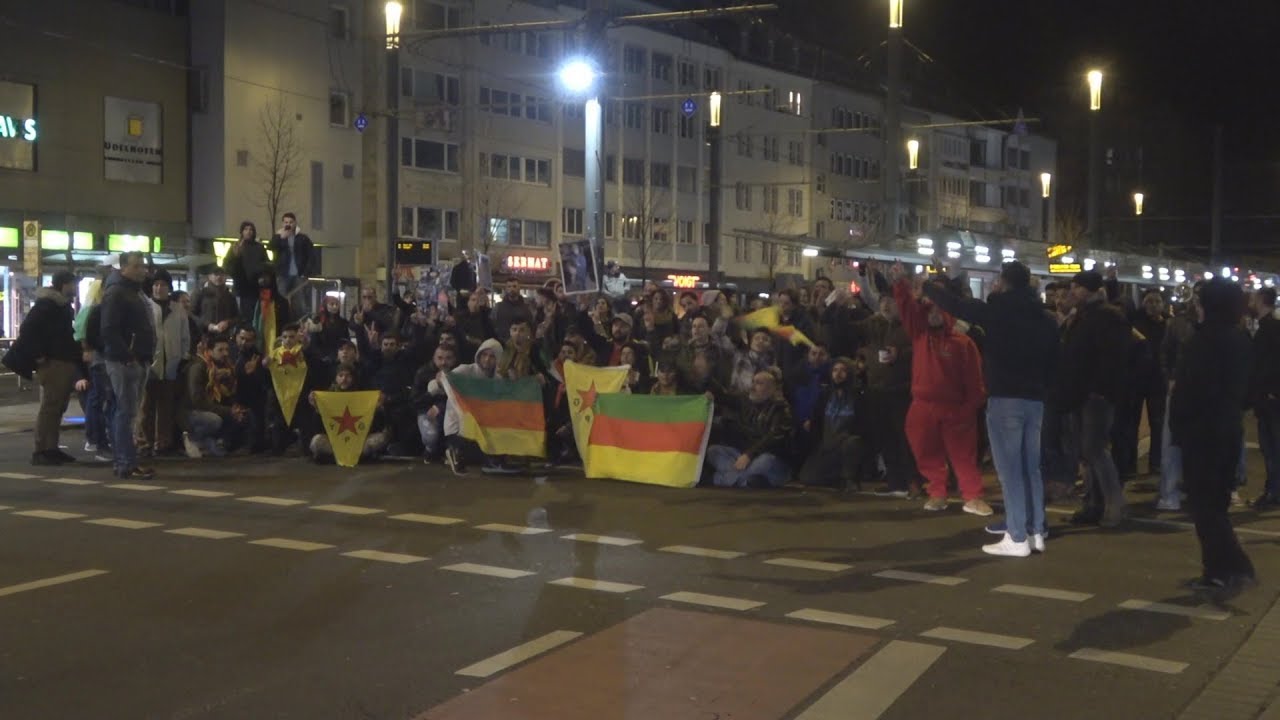 Kurden demonstrieren gegen türkische Kriegsoffensive am Bonner Suttner-Platz am 14.3.18 + O-Ton