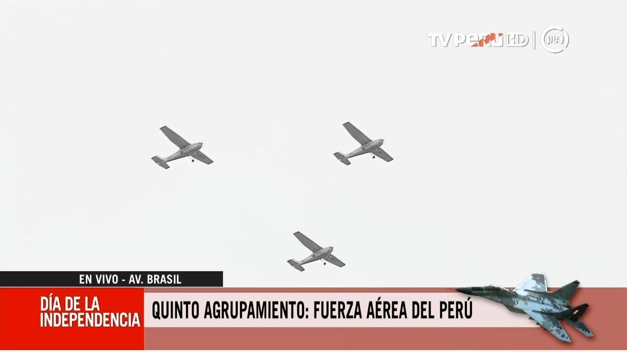 FAP ofrece espectáculo aéreo durante la Gran Parada Militar