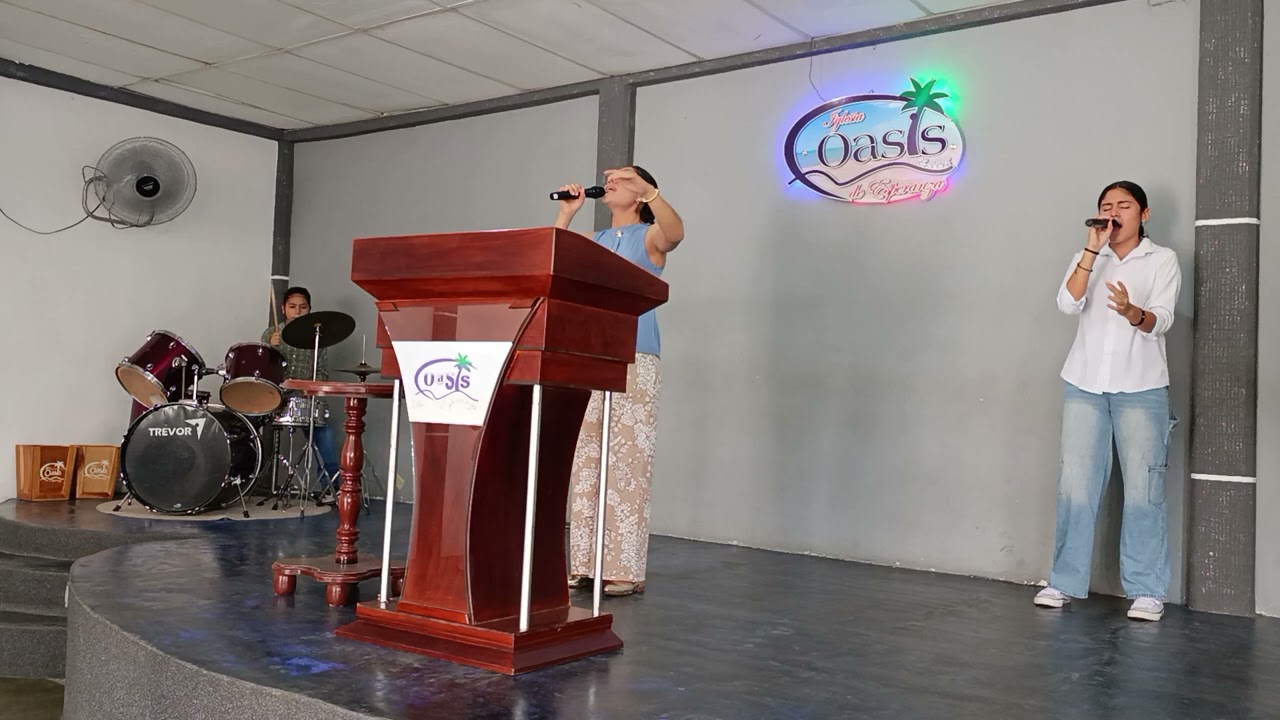 Somos simples vasijas que Dios quiere transformar cada día #domingo#cristianos#fe#adoracion