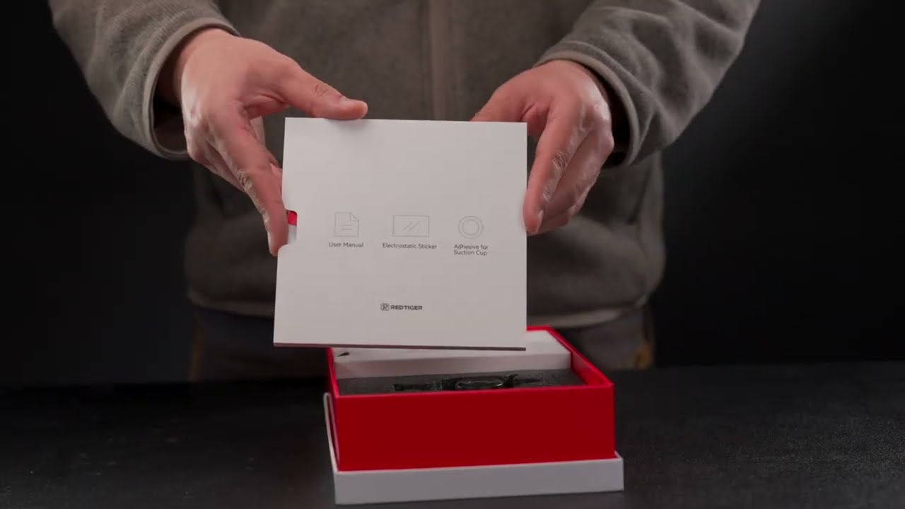 Что находится в коробке видеорегистратора Redtiger F7NA📦
