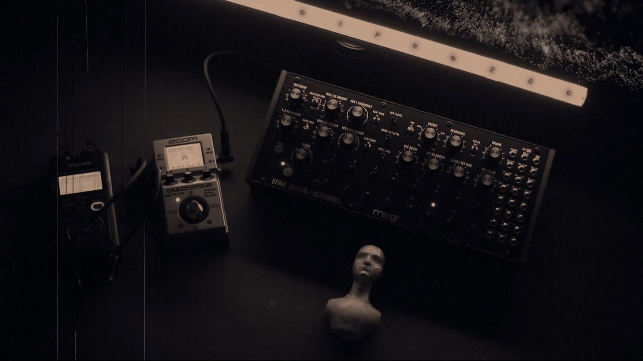 moog DFAM / zoom ms70cdr / rhythmic atmosphere / by gipnozer
