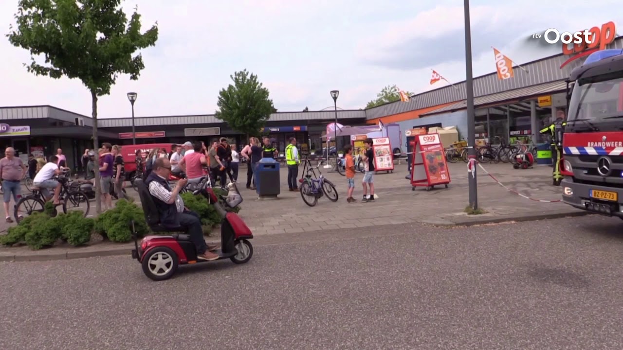 Supermarkt in Almelo ontruimd na uitbraak brand