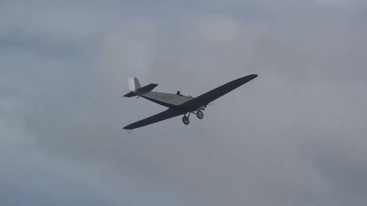 Vintage Airshow - Shuttleworth - 4th September 2022