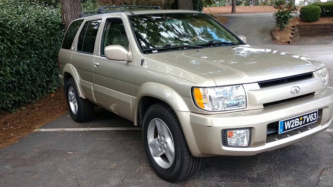 The Infinity QX4 is The Oddball Cousin of the Pathfinder. Here's Why I love It
