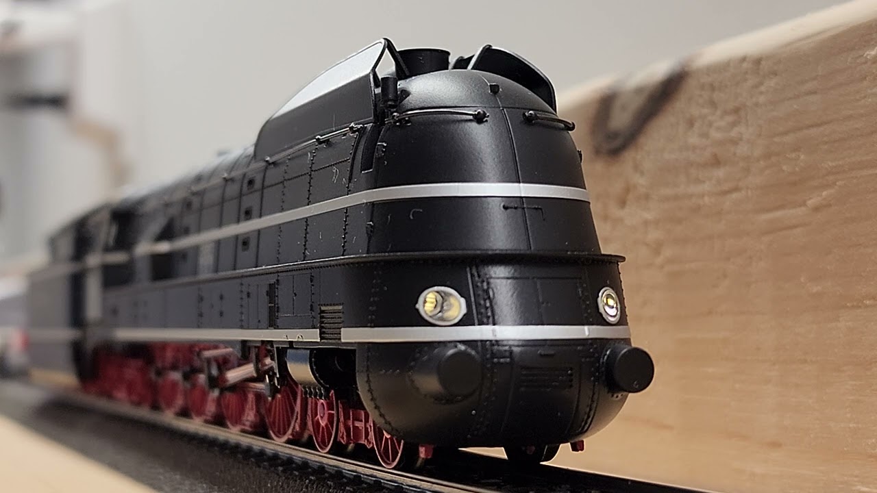 DRG BR06 Debut Run in 4K