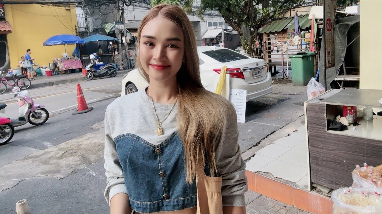 LIVE - Street Cafe with PloySai Coffee Lady Bangkok Thailand - Ploy Sai - Thai Street Food