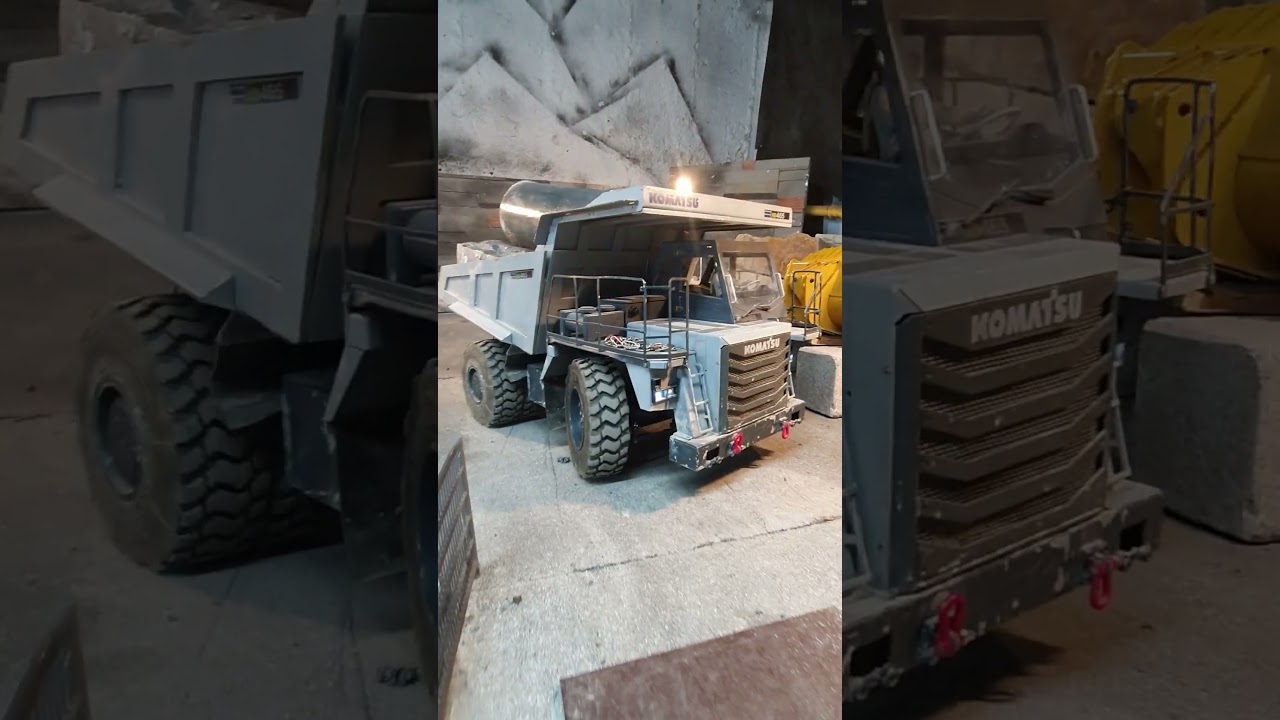 WOW!!! Komatsu HD 405 4x4                                