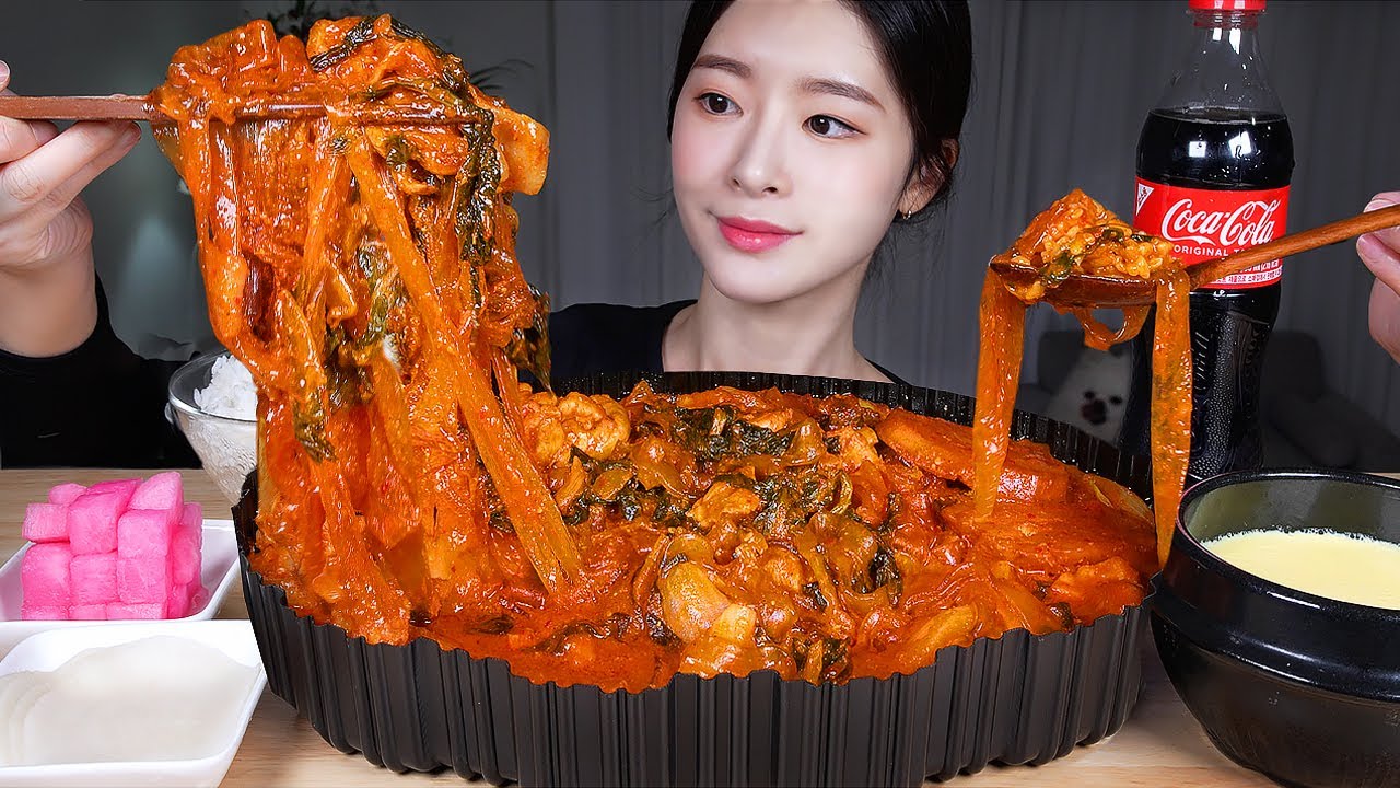 ASMR MUKBANG | Острая тушеная курица (джимдак) с сушеными листьями редьки 🔥 Яйцо на пару и рис