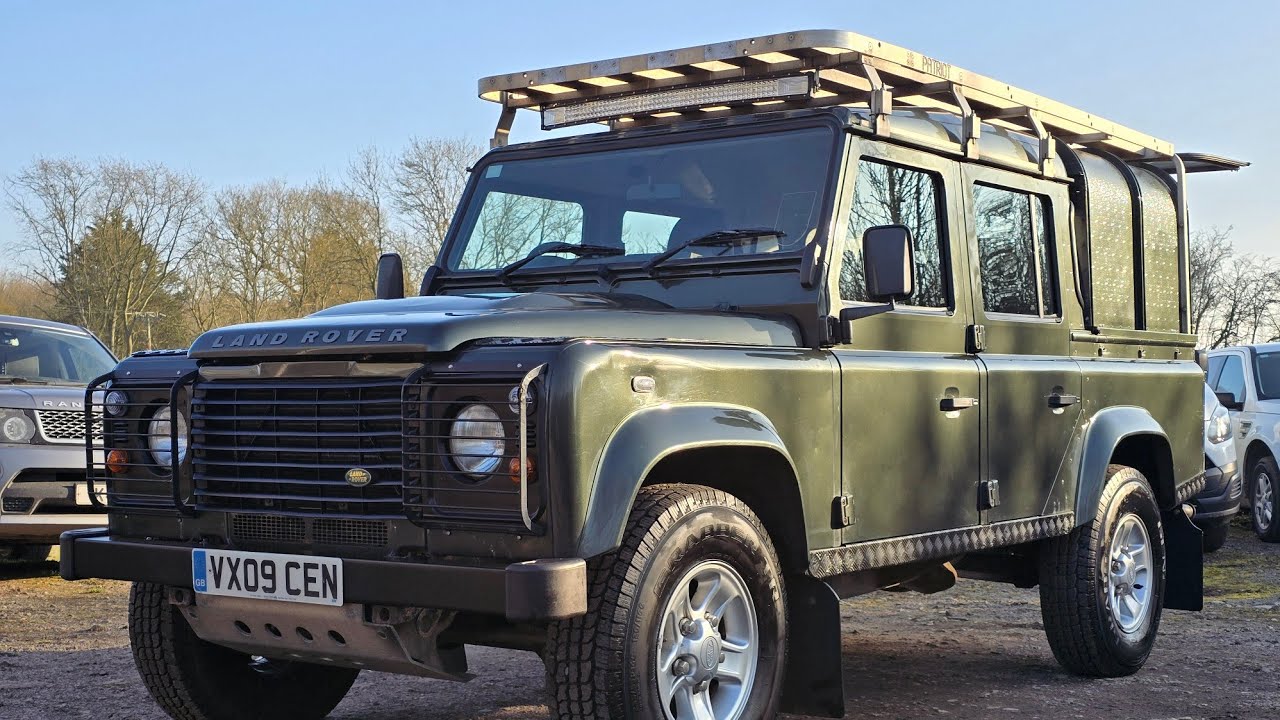 Land Rover Defender 110 Double Cab Pickup