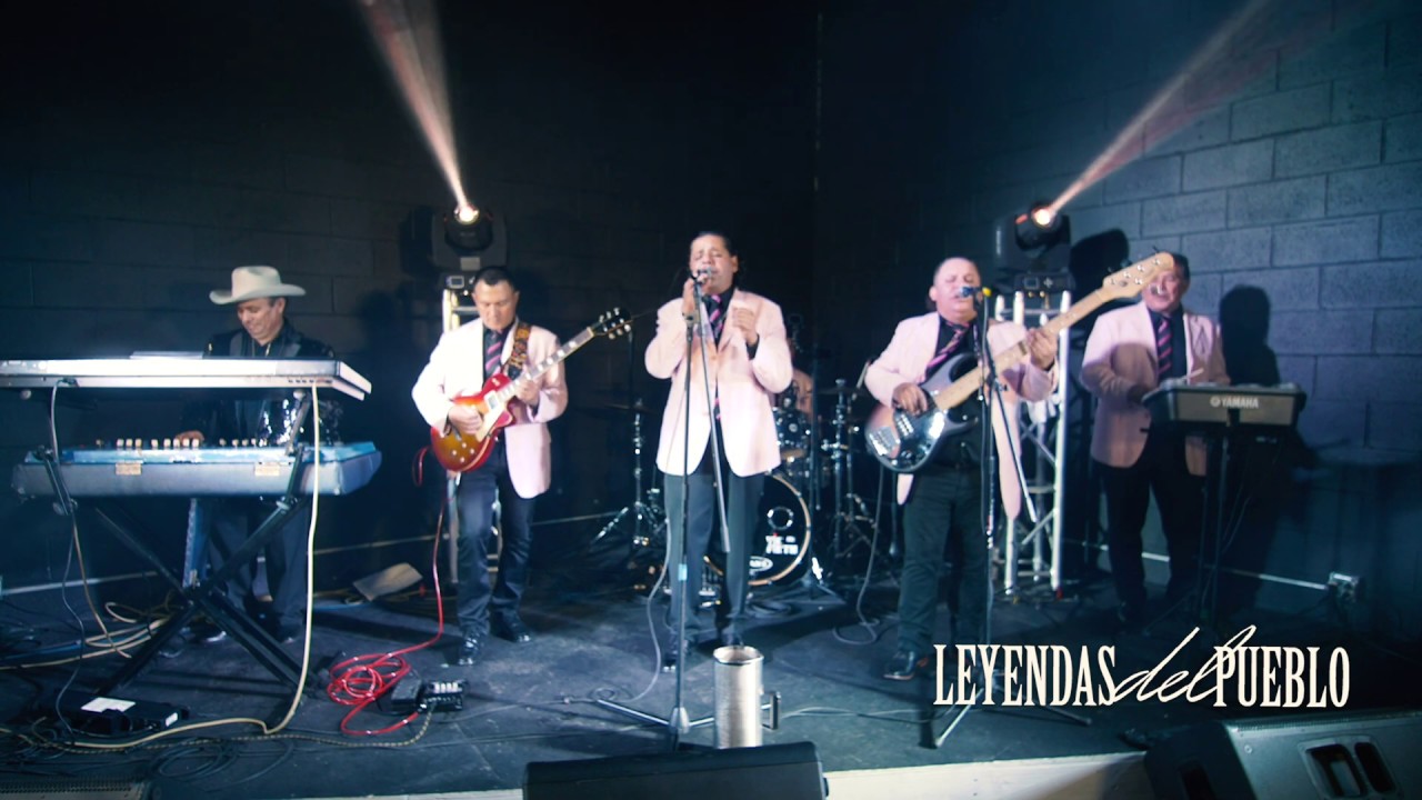GRUPO MIRAMAR  de Enrique Cariño- CON UNA LAGRIMA EN LA GARGANTA (VIDEO OFICIAL)