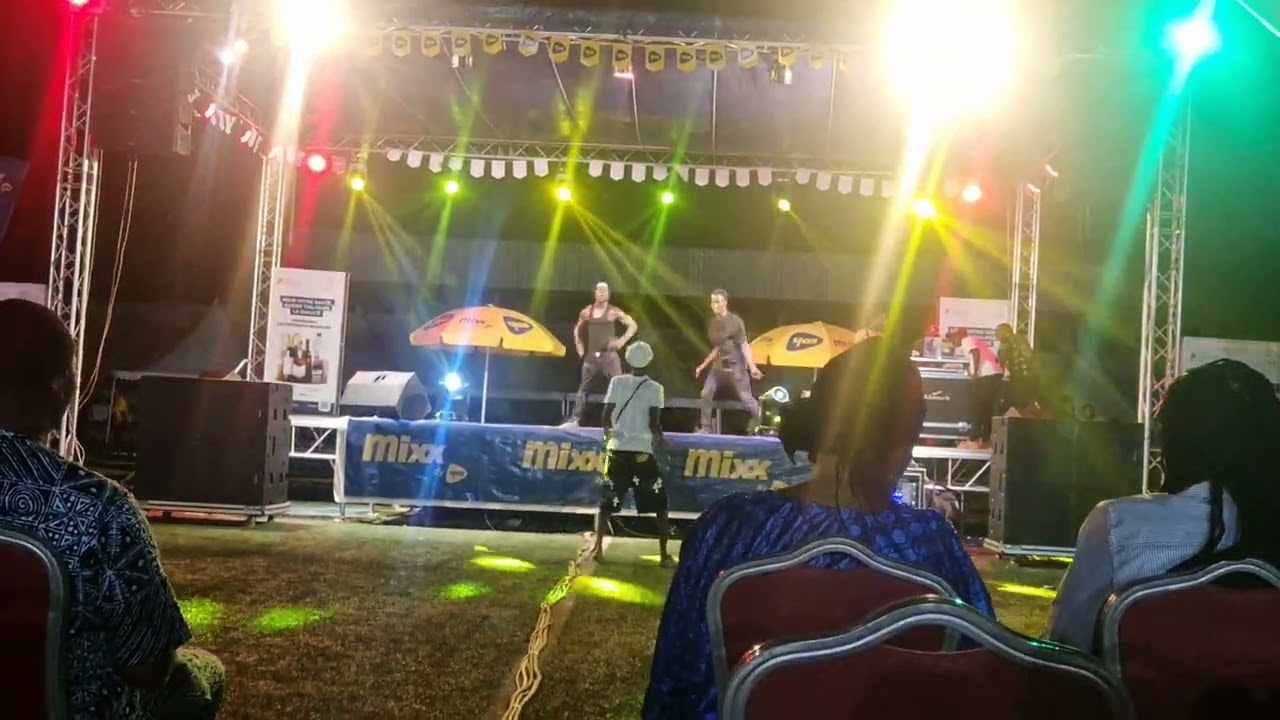 Groupe de danseurs/STADE MUNICIAL DE SOKODE/ADOSSA 2026