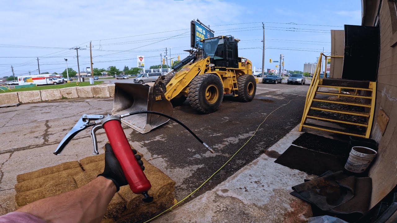 POV: CAT 930H Fix & Maintenance + Stone Bunker Clean Sweep!