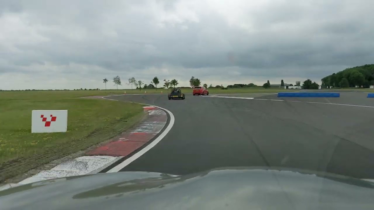 Bedford Aerodrome Full GT Circuit 2:48-2:49 ? hotlap