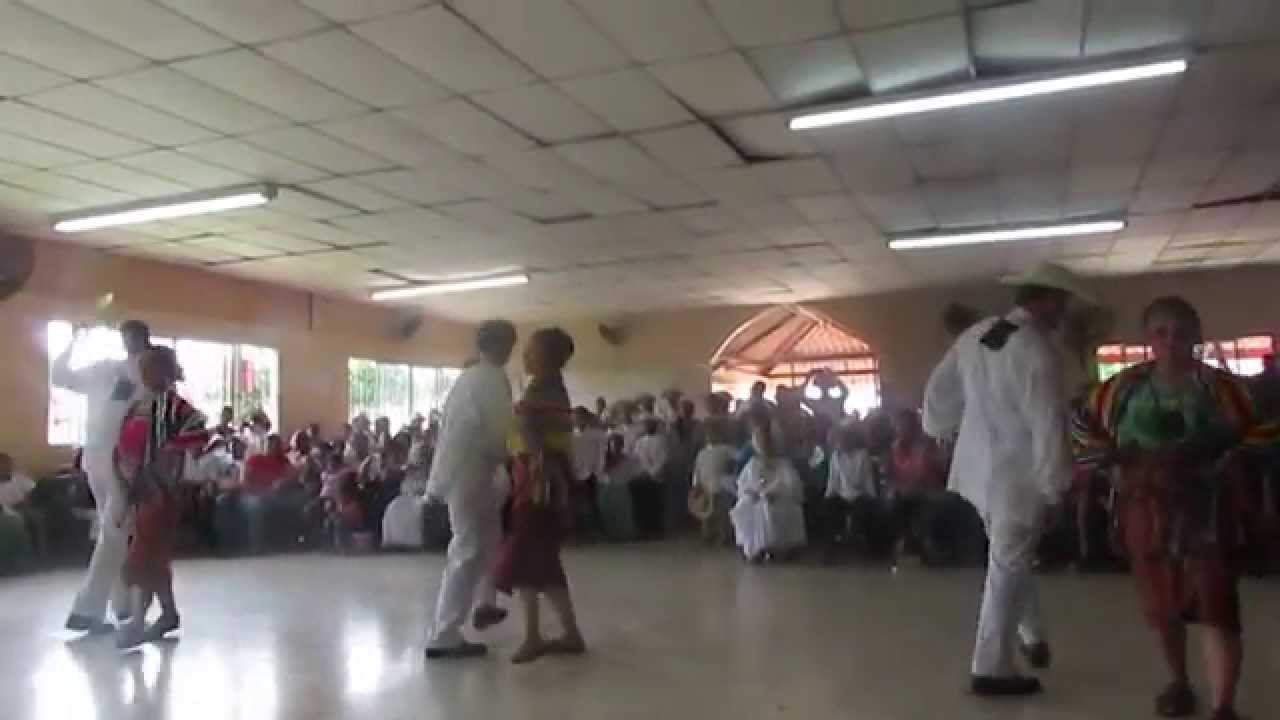 Flor de Cafe - El Son del Panadero (Danza de El Salvador)