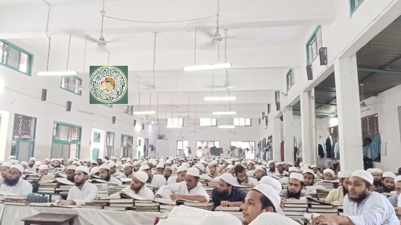 পালনপুরী সুযোগ্য সন্তান মুহাদ্দিস মুফতি হুসাইন আহমাদ (হাফিঃ) দারুল উলুম যাকারিয়া দেওবন্দ ।