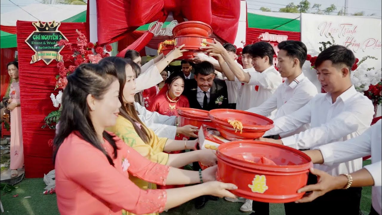 16.11 AL  -  Ngọc Trinh & Hồng Phúc