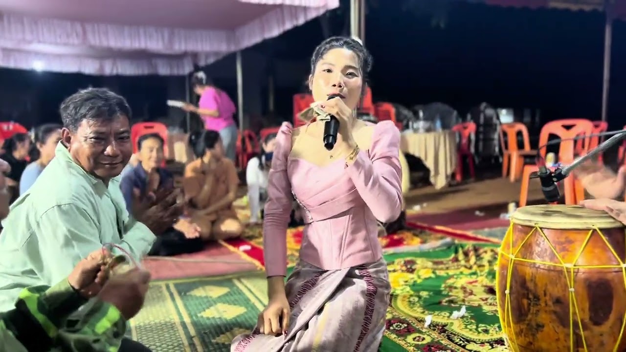 ມ່ວນຄືເກົ່າ ! ນ້ອງສາວພູວຽງ ລຳສີພັນດອນ I หมอลำพูเวียง ลำสีพันดอน ม่วนคือเก่าจ้า 