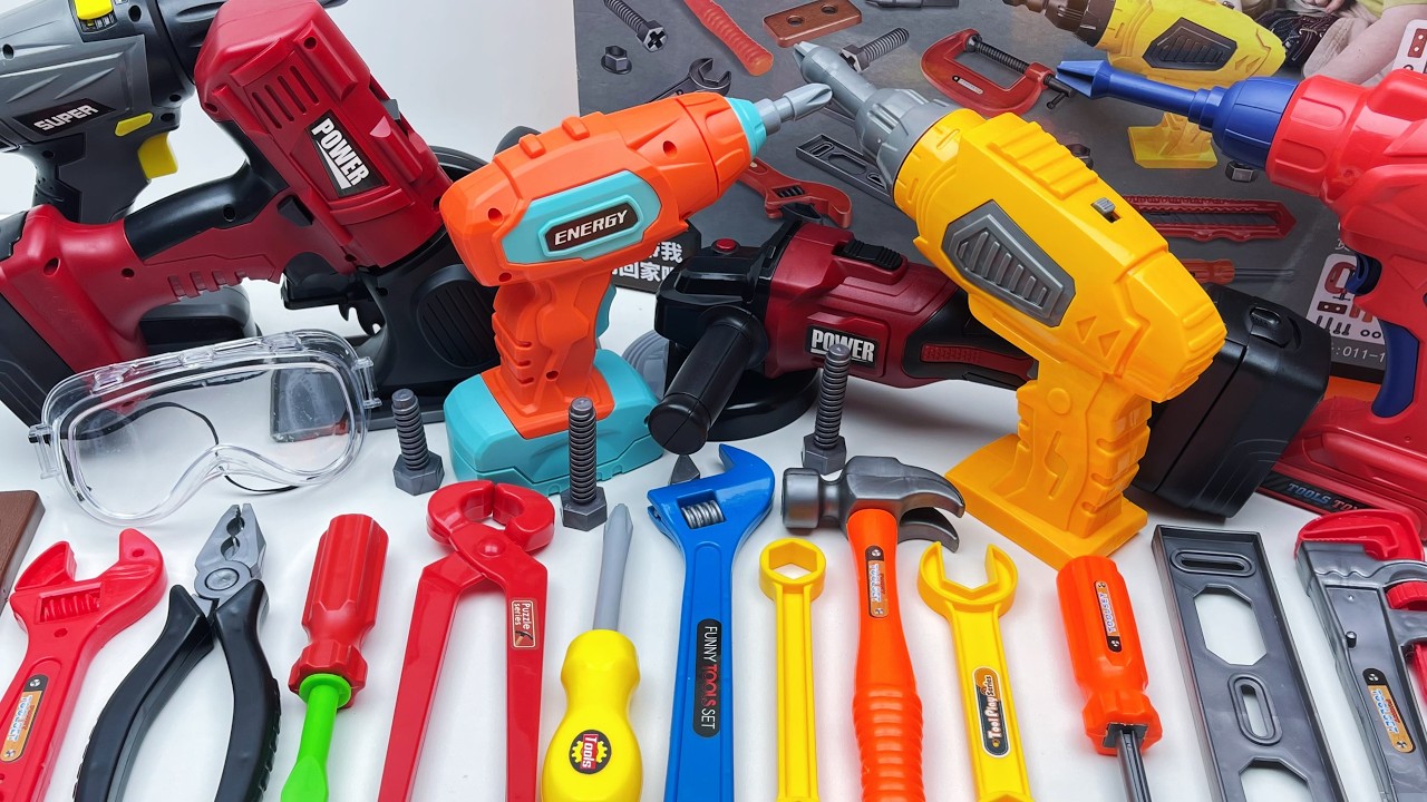 14-minute unboxing: Drill, chainsaw, and toolbox all included; immersive engineering experience.